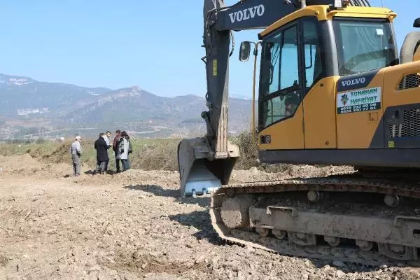 Önce dereyi doldurdu, sonra toprağı kaldırdı Önce dereyi doldurdu, sonra toprağı kaldırdı