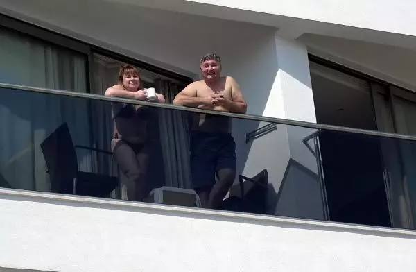 Pandemiyi Marmaris'te geçiren yerleşik yabancılar: Türkiye'de güvendeyiz Pandemiyi Marmaris'te geçiren yerleşik yabancılar: Türkiye'de güvendeyiz