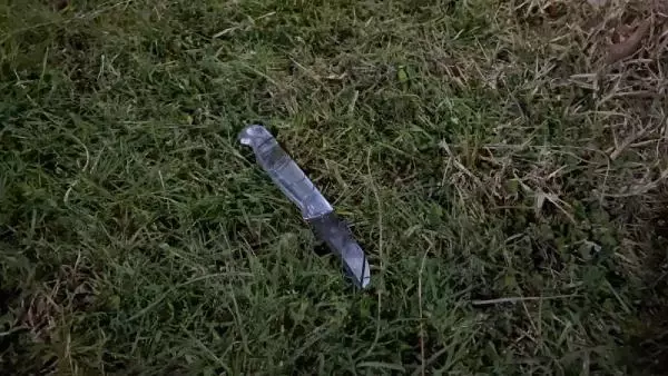 Parkta yürüyüş yaparken yolunu kesen kişiye 5 lira vermediği için bıçaklandı Parkta yürüyüş yaparken yolunu kesen kişiye 5 lira vermediği için bıçaklandı