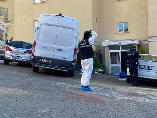 Pendik'te dambıllı vahşet: Boşanma aşamasındaki karısını öldürdü (1) Pendik'te dambıllı vahşet: Boşanma aşamasındaki karısını öldürdü (1)