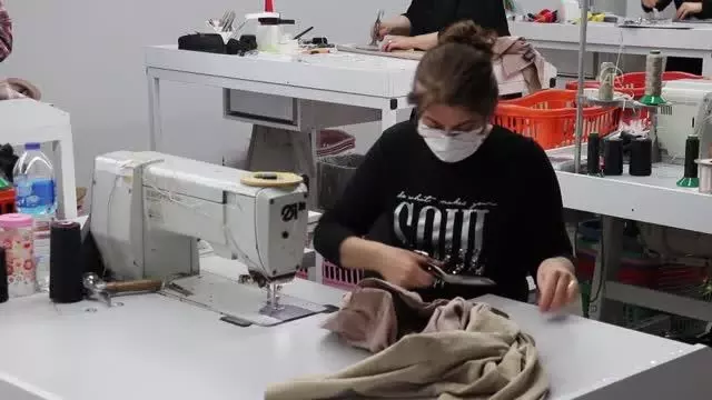 Safranbolu'da üretilen deri kıyafetler, dünyanın dört bir yanına gönderiliyor Safranbolu'da üretilen deri kıyafetler, dünyanın dört bir yanına gönderiliyor