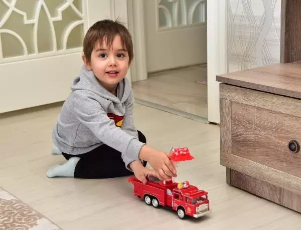 Şehit çocuğuna doğum günü sürprizi Şehit çocuğuna doğum günü sürprizi