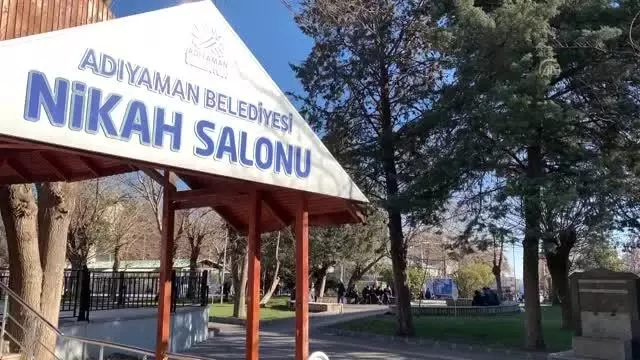 Şehit eşi için 3. çeşmeyi nikahlarının kıyıldığı Adıyaman'da yaptırdı Şehit eşi için 3. çeşmeyi nikahlarının kıyıldığı Adıyaman'da yaptırdı