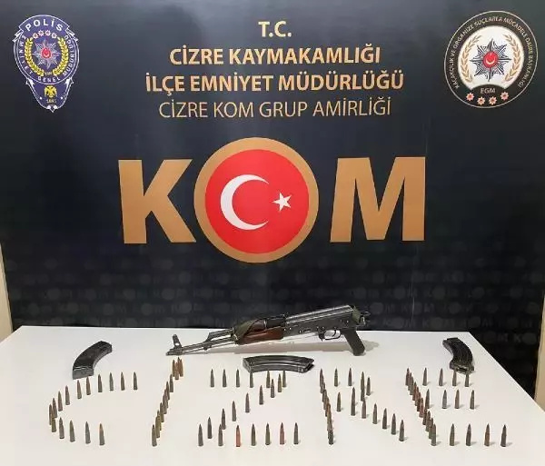 Şırnak'ta kaçakçılık operasyonu: 63 gözaltı Şırnak'ta kaçakçılık operasyonu: 63 gözaltı
