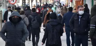 Sivas'ta, kısıtlama sonrası araç ve yaya yoğunluğu