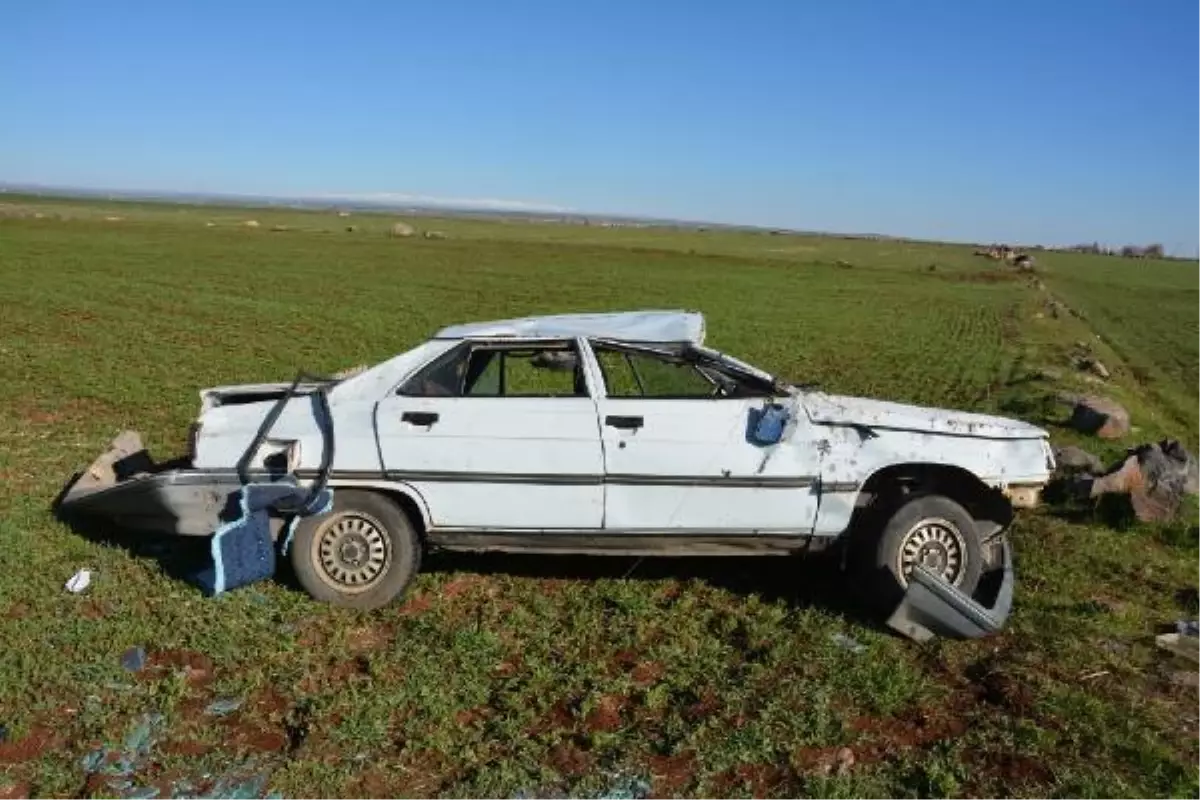 Siverek'te otomobil devrildi: 5 yaralı