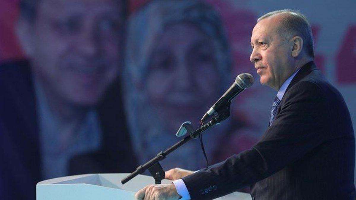 Son Dakika! Cumhurbaşkanı Erdoğan, CHP'nin hedefindeki Berat Albayrak'ı göklere çıkardı: Kazanımların altında onun imzası var