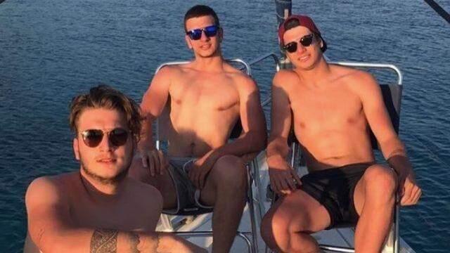 Survivor Berkay kimdir, kaç yaşında? Berkay Yuvakuran kardeşleri kim? Survivor Berkay Yuvakuran boyu kaç? İnstagram adresi ne? Survivor Berkay kimdir, kaç yaşında? Berkay Yuvakuran kardeşleri kim? Survivor Berkay Yuvakuran boyu kaç? İnstagram adresi ne?