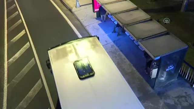 Türkiye genelinde hafta sonu uygulanan sokağa çıkma kısıtlaması sona erdi Türkiye genelinde hafta sonu uygulanan sokağa çıkma kısıtlaması sona erdi