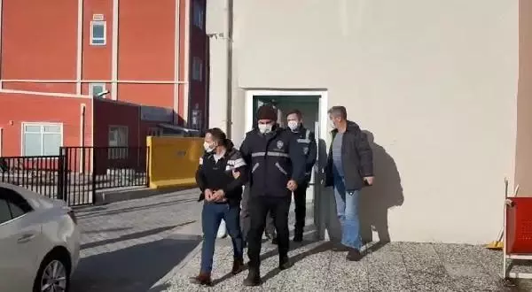 Uyuşturucuyu poşet çay paketine saklamış Uyuşturucuyu poşet çay paketine saklamış