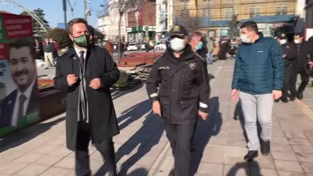 Vali Ünlü, artan koronavirüs vakalarına karşı vatandaşları uyardı Vali Ünlü, artan koronavirüs vakalarına karşı vatandaşları uyardı