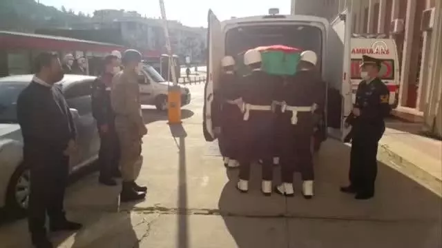 Vefat eden Kore gazisi son yolculuğuna uğurlandı Vefat eden Kore gazisi son yolculuğuna uğurlandı