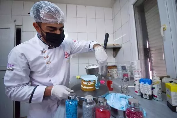 Yaş pastadaki 'sentetik' tehlike Yaş pastadaki 'sentetik' tehlike