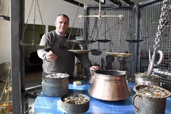 1 kuruşla başladı, 10 bin antika para ve eşya biriktirdi 1 kuruşla başladı, 10 bin antika para ve eşya biriktirdi