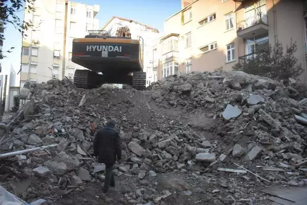ABD'li Brunson'ın oturduğu ev yıkıldı ABD'li Brunson'ın oturduğu ev yıkıldı