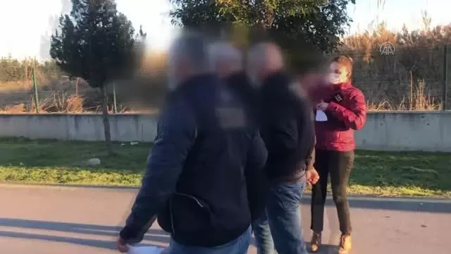 Adana merkezli 11 ilde FETÖ/PDY'ye yönelik soruşturmada 13 şüpheli hakkında gözaltı kararı verildi Adana merkezli 11 ilde FETÖ/PDY'ye yönelik soruşturmada 13 şüpheli hakkında gözaltı kararı verildi