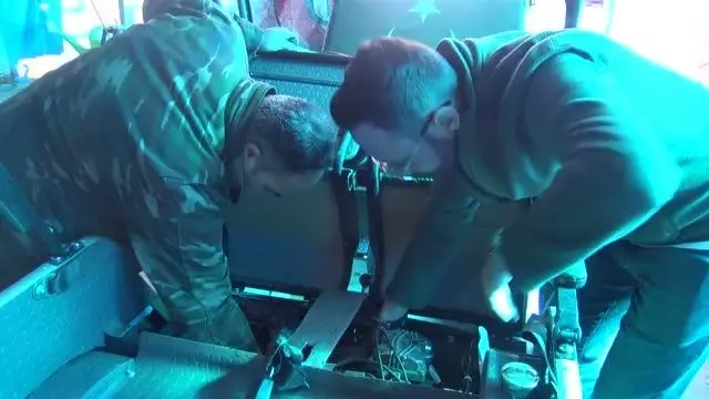 AFYONKARAHİSAR - Motosiklet tamircisi, atık malzemelerden mini cip yaptı AFYONKARAHİSAR - Motosiklet tamircisi, atık malzemelerden mini cip yaptı