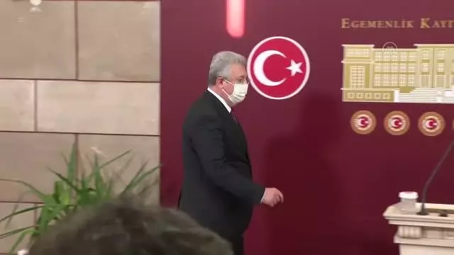 AK Parti Grup Başkanvekili Akbaşoğlu: 'Goebbels'in ruhu ve görüşlerinin CHP'de temerküz ettiği görülüyor' AK Parti Grup Başkanvekili Akbaşoğlu: 'Goebbels'in ruhu ve görüşlerinin CHP'de temerküz ettiği görülüyor'