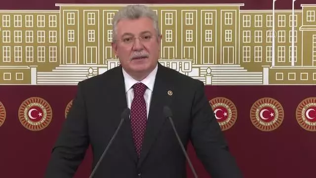 AK Parti Grup Başkanvekili Akbaşoğlu: 'Goebbels'in ruhu ve görüşlerinin CHP'de temerküz ettiği görülüyor' AK Parti Grup Başkanvekili Akbaşoğlu: 'Goebbels'in ruhu ve görüşlerinin CHP'de temerküz ettiği görülüyor'