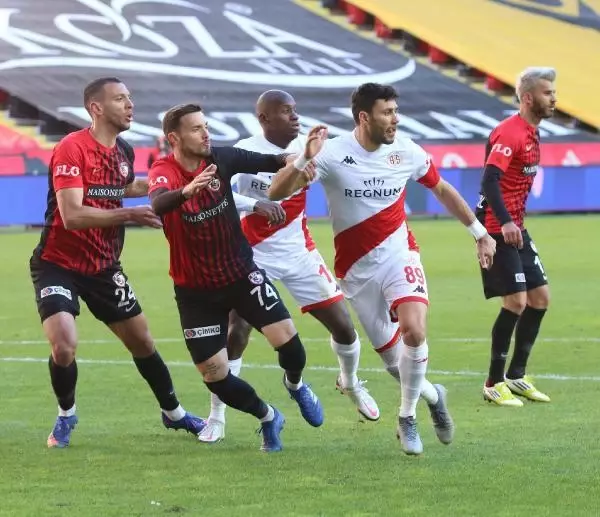 Antalyaspor'un maçlarında 2 ve daha az gol atılıyor Antalyaspor'un maçlarında 2 ve daha az gol atılıyor