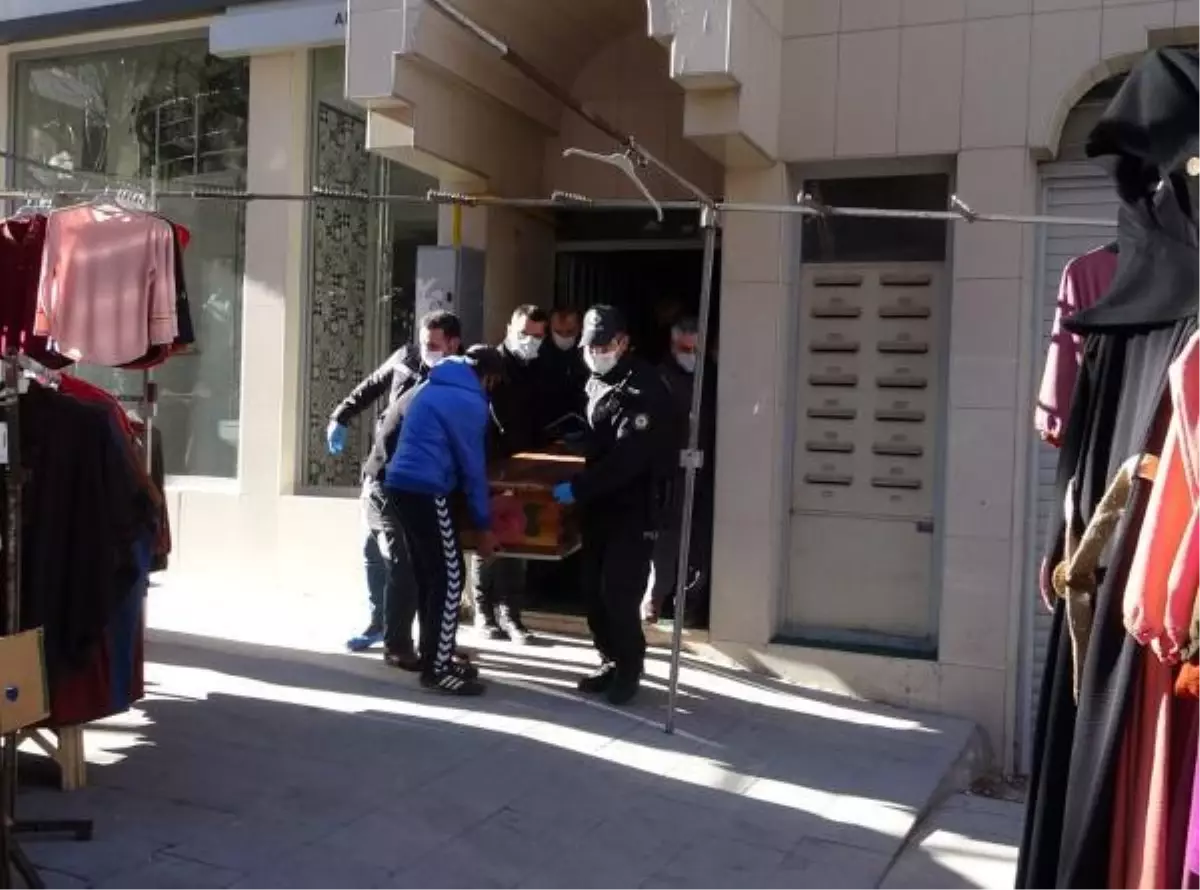 Sevgi evinin 4'üncü katından düşen genç kız, hayatını kaybetti