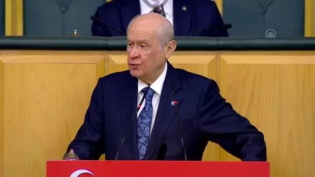 Bahçeli: 'Başkalarının evlatlarını siyasal ihtirasları için kavgaya yönlendirenler kirli zihniyetlerdir' Bahçeli: 'Başkalarının evlatlarını siyasal ihtirasları için kavgaya yönlendirenler kirli zihniyetlerdir'