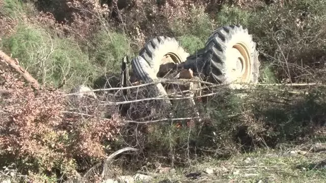 Son dakika gündem: BALIKESİR - Devrilen traktördeki 2 kişi hayatını kaybetti