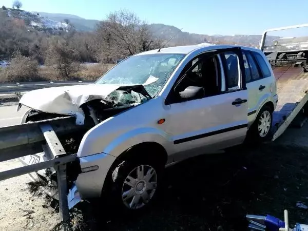 Bariyer ok gibi saplandı Bariyer ok gibi saplandı