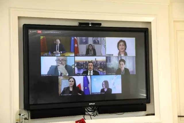 Başkan Şahin 'UNDP İstanbul İnovasyon Günleri'ne katıldı Başkan Şahin 'UNDP İstanbul İnovasyon Günleri'ne katıldı