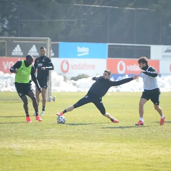 Beşiktaş kondisyon ve taktik çalıştı Beşiktaş kondisyon ve taktik çalıştı
