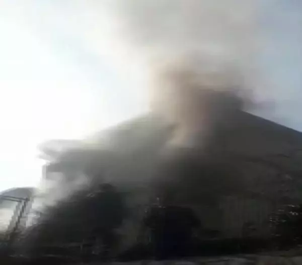 (Beylikdüzü'nde Şarkıcı Çılgın Sedat'ın evinde yangın