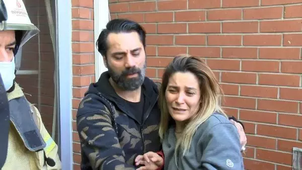 (Beylikdüzü'nde Şarkıcı Çılgın Sedat'ın evinde yangın