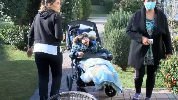 (Beylikdüzü'nde Şarkıcı Çılgın Sedat'ın evinde yangın