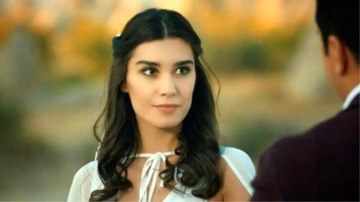 Burcu Kıratlı kimdir? Burcu Kıratlı kaç yaşında, nereli? Burcu Kıratlı dizileri! Sinan Akçıl- Burcu Kıratlı!