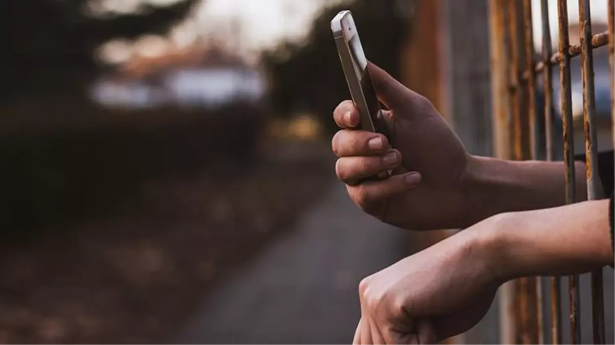 Cezaevine gizlice soktuğu telefonla bir çöpçatanlık sitesi üzerinden yaşlı kadınları binlerce lira dolandırdı