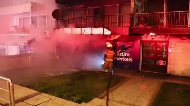 Son dakika haberi... Çıkan yangında bir işyeri kullanılamaz hale geldi Son dakika haberi... Çıkan yangında bir işyeri kullanılamaz hale geldi