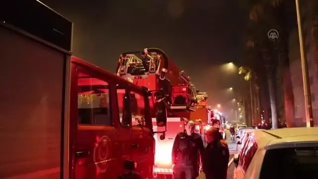 Son dakika haberi... Çıkan yangında bir işyeri kullanılamaz hale geldi Son dakika haberi... Çıkan yangında bir işyeri kullanılamaz hale geldi