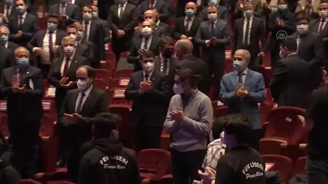 Cumhurbaşkanı Erdoğan: '326 eğitim öğretim tesisini Ankaralı kardeşlerimizin hizmetine sunuyoruz' Cumhurbaşkanı Erdoğan: '326 eğitim öğretim tesisini Ankaralı kardeşlerimizin hizmetine sunuyoruz'