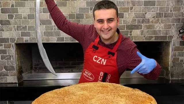 CZN Burak'ın Dubai'deki şubesinin kapatıldığı iddiası CZN Burak'ın Dubai'deki şubesinin kapatıldığı iddiası
