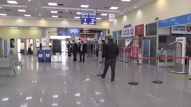 DHMİ'nin havalimanlarındaki işletmelere kira indirimi kararı esnafı sevindirdi DHMİ'nin havalimanlarındaki işletmelere kira indirimi kararı esnafı sevindirdi