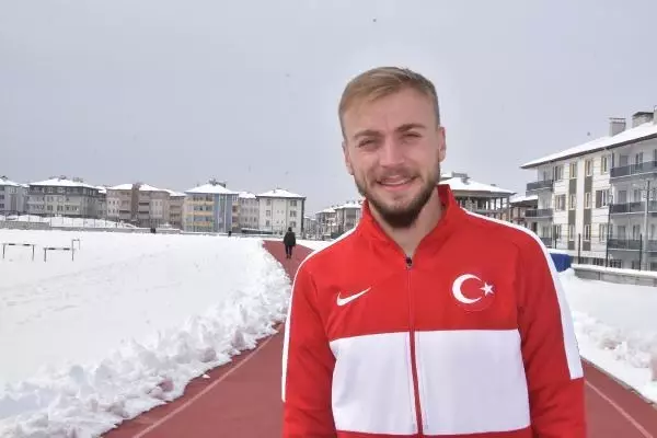 Dubai'de Türkiye rekoru kıran Türker'in hedefi Tokyo Olimpiyatları Dubai'de Türkiye rekoru kıran Türker'in hedefi Tokyo Olimpiyatları