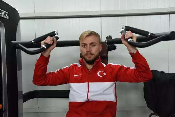 Dubai'de Türkiye rekoru kıran Türker'in hedefi Tokyo Olimpiyatları Dubai'de Türkiye rekoru kıran Türker'in hedefi Tokyo Olimpiyatları