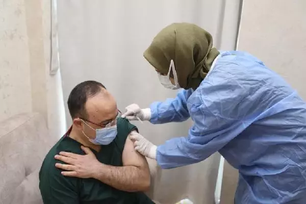 Son dakika haber... Elazığ Valisi Erkaya Yırık, koronavirüs aşısı oldu Son dakika haber... Elazığ Valisi Erkaya Yırık, koronavirüs aşısı oldu