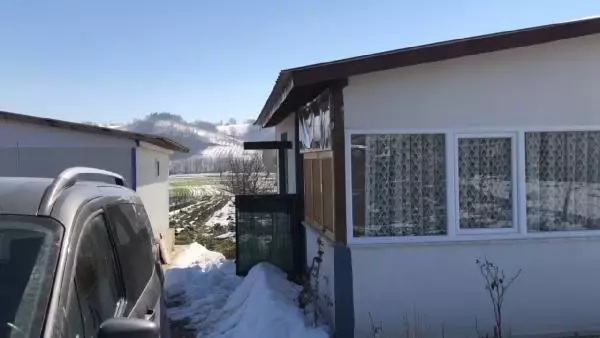 Evden televizyon, tül, perde ve bardaklar çalındı Evden televizyon, tül, perde ve bardaklar çalındı