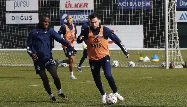 Fenerbahçe'de Trabzonspor maçı hazırlıkları başladı Fenerbahçe'de Trabzonspor maçı hazırlıkları başladı
