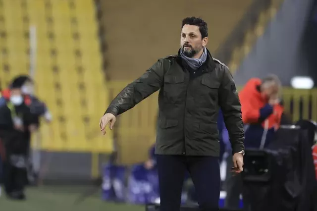Fenerbahçe Erol Bulut'la sezon sonuna kadar yola devam edecek