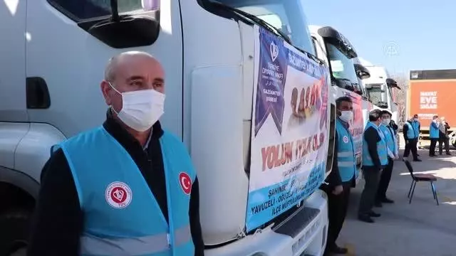 GAZİANTEP - Suriye'ye 5 tır insani yardım gönderildi GAZİANTEP - Suriye'ye 5 tır insani yardım gönderildi
