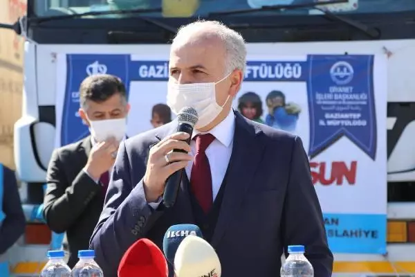 Son dakika... Gaziantep'ten, Suriye'ye 4 TIR yardım gönderildi Son dakika... Gaziantep'ten, Suriye'ye 4 TIR yardım gönderildi