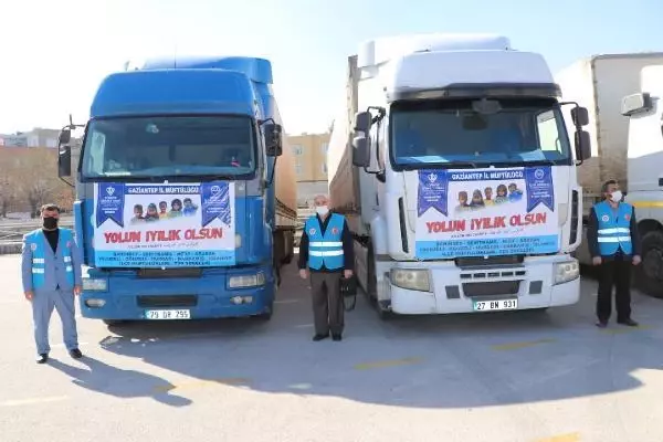Son dakika... Gaziantep'ten, Suriye'ye 4 TIR yardım gönderildi Son dakika... Gaziantep'ten, Suriye'ye 4 TIR yardım gönderildi
