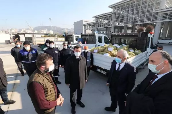 Gebze Belediyesi 25 ton patatesi dağıtmaya başladı Gebze Belediyesi 25 ton patatesi dağıtmaya başladı